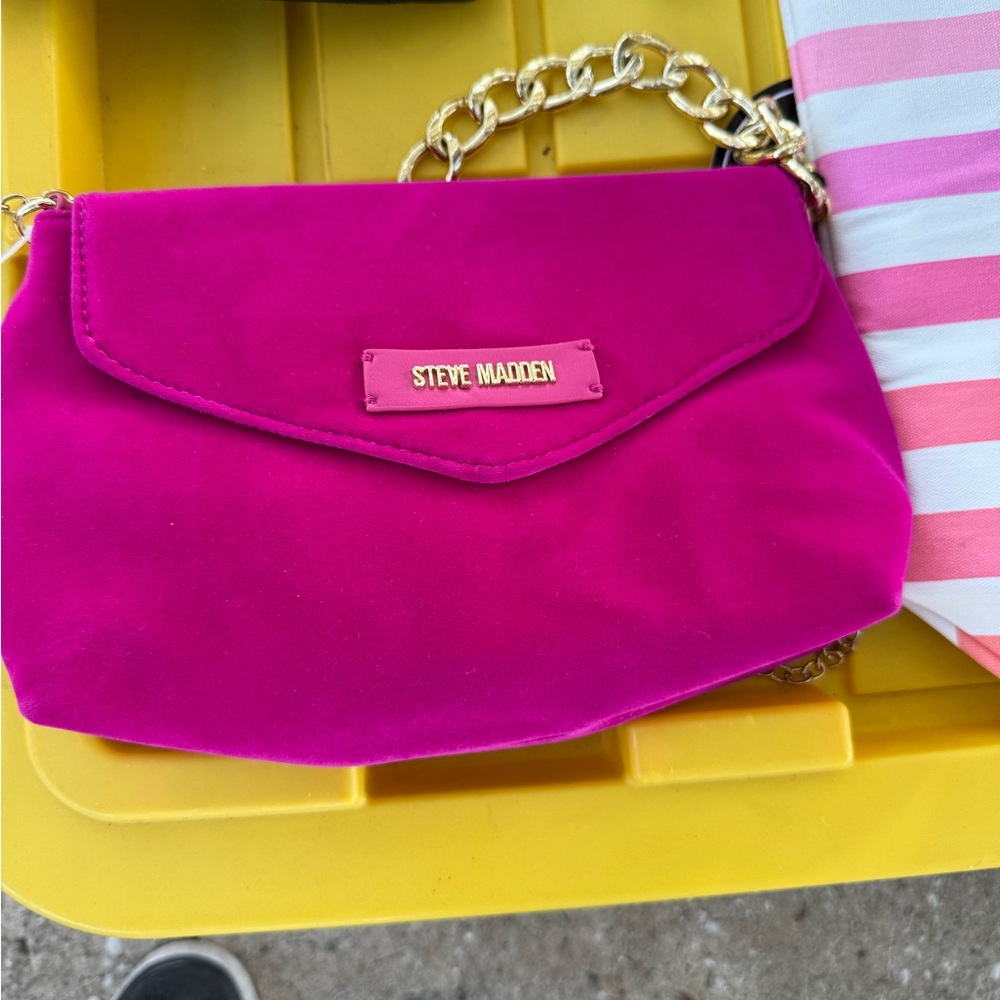 Steve Madden Fuchsia Clutch with Gold Chain